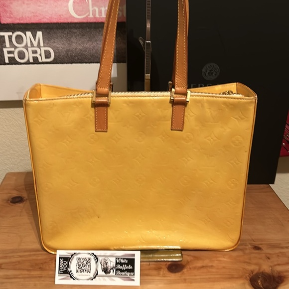 Louis Vuitton Houston Tote Lime Yellow Leather Monogram Vernis - Picture 2 of 11